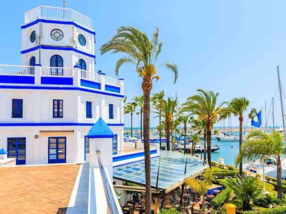 Lovely 1 Bedroom Apartment With Sea Views And Pool Estepona Esterno foto