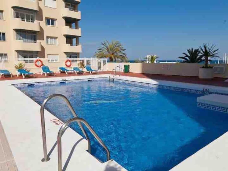 Lovely 1 Bedroom Apartment With Sea Views And Pool Estepona Esterno foto